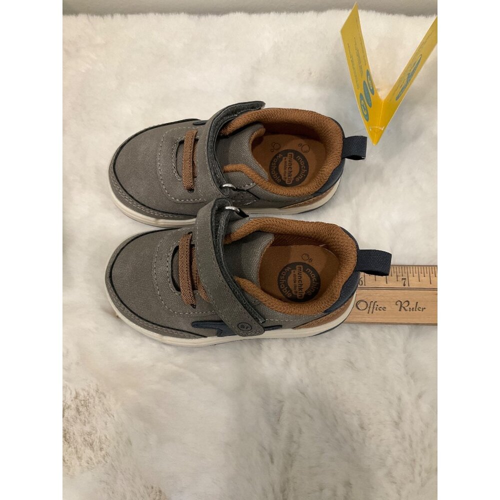 Munchkin by Stride Rite Boy's Maxwell Grey Sneakers 5M (Little Boy) New in Box - Picture 3 of 5